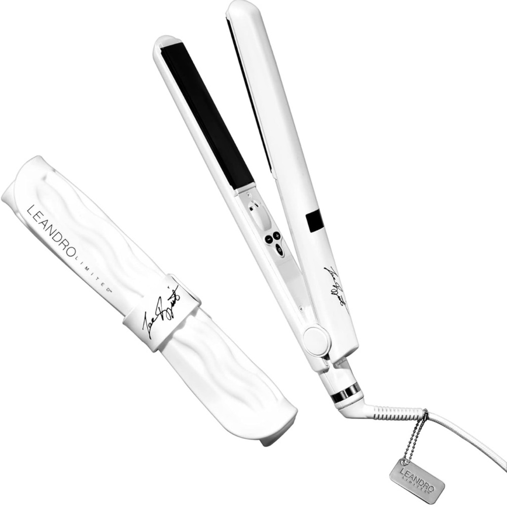 Leandro Limited x Conair 1” flat iron
